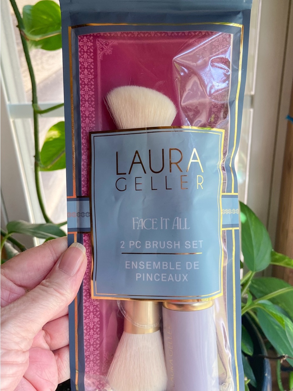 Laura Geller Face It All 2-Piece Skincare Brush Set - Kabuki Brush & Blush Brush